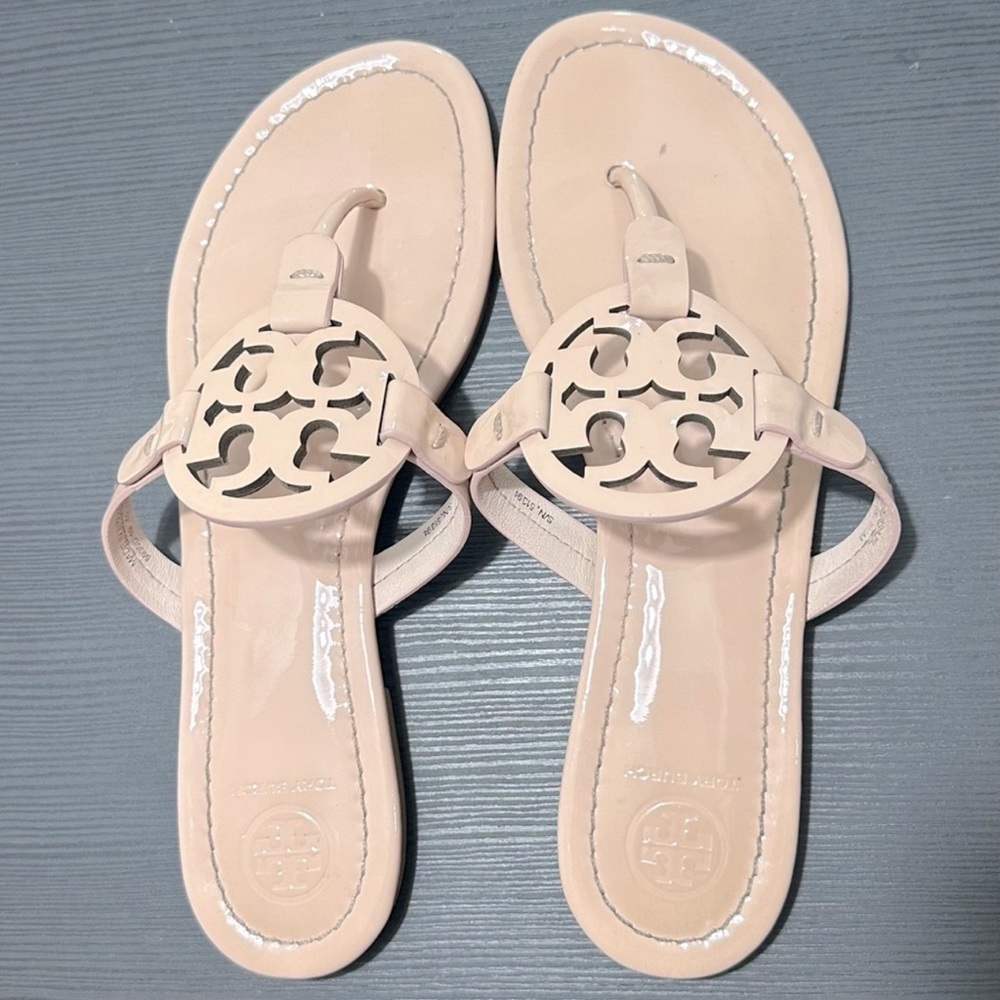 Tory Burch luck like new